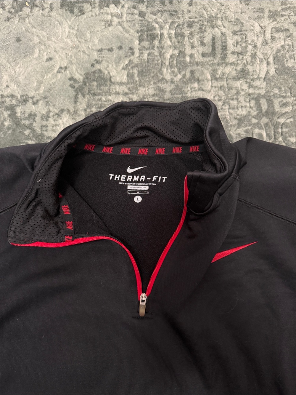 Nike Black Thermal Fit Quarter Zip Pullover with Red Swoosh - Picture 2 of 4